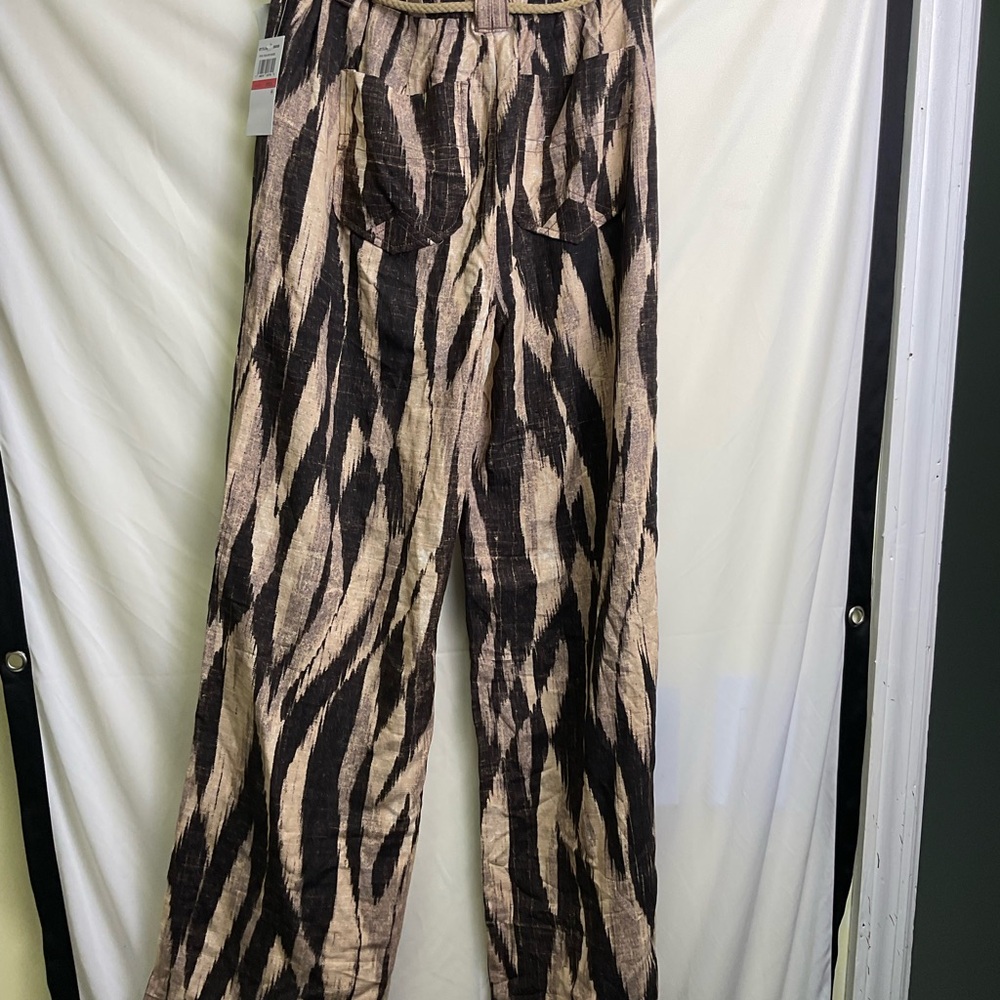 Democracy Petite Black and Tan Wide Leg Pants